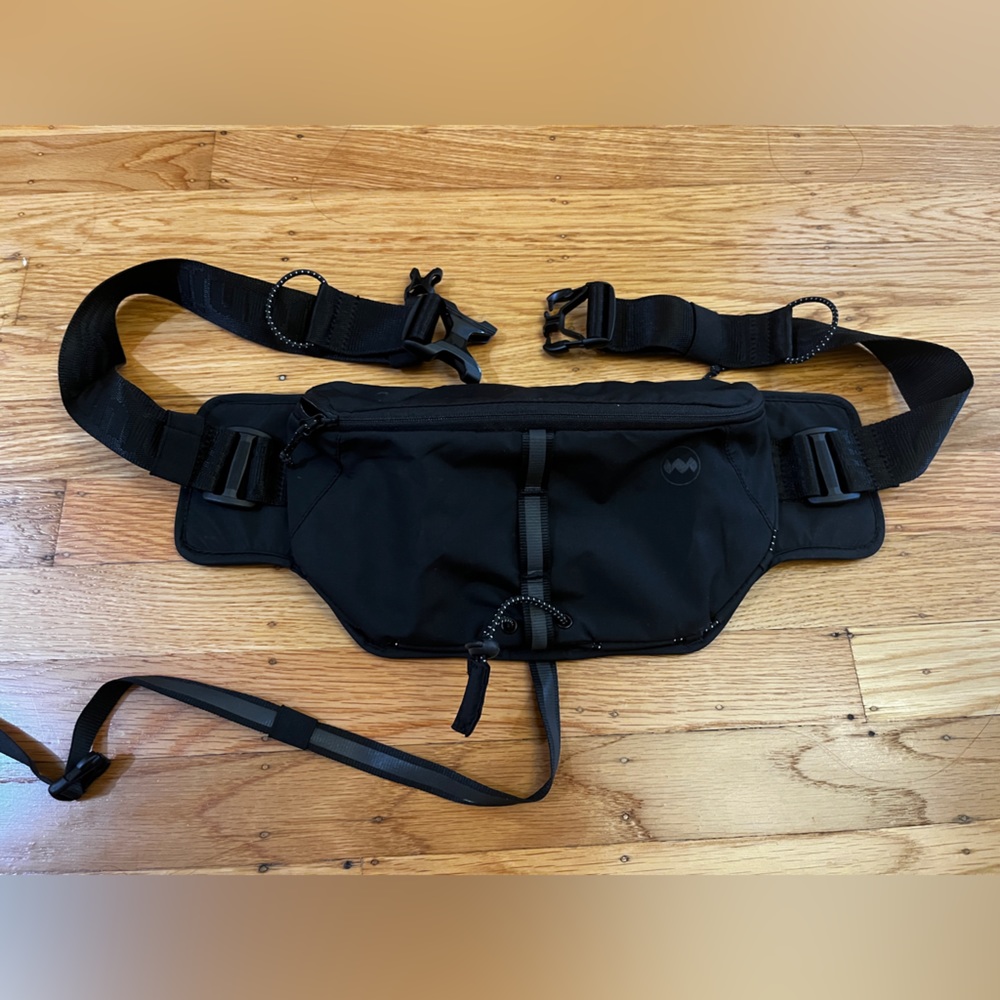 Janji Sling Bag - Used like new